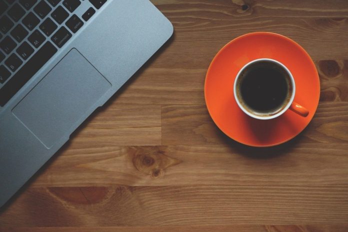 cup-of-coffee-laptop-office-macbook